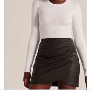 M Black Vegan Leather Abercrombie Skirt